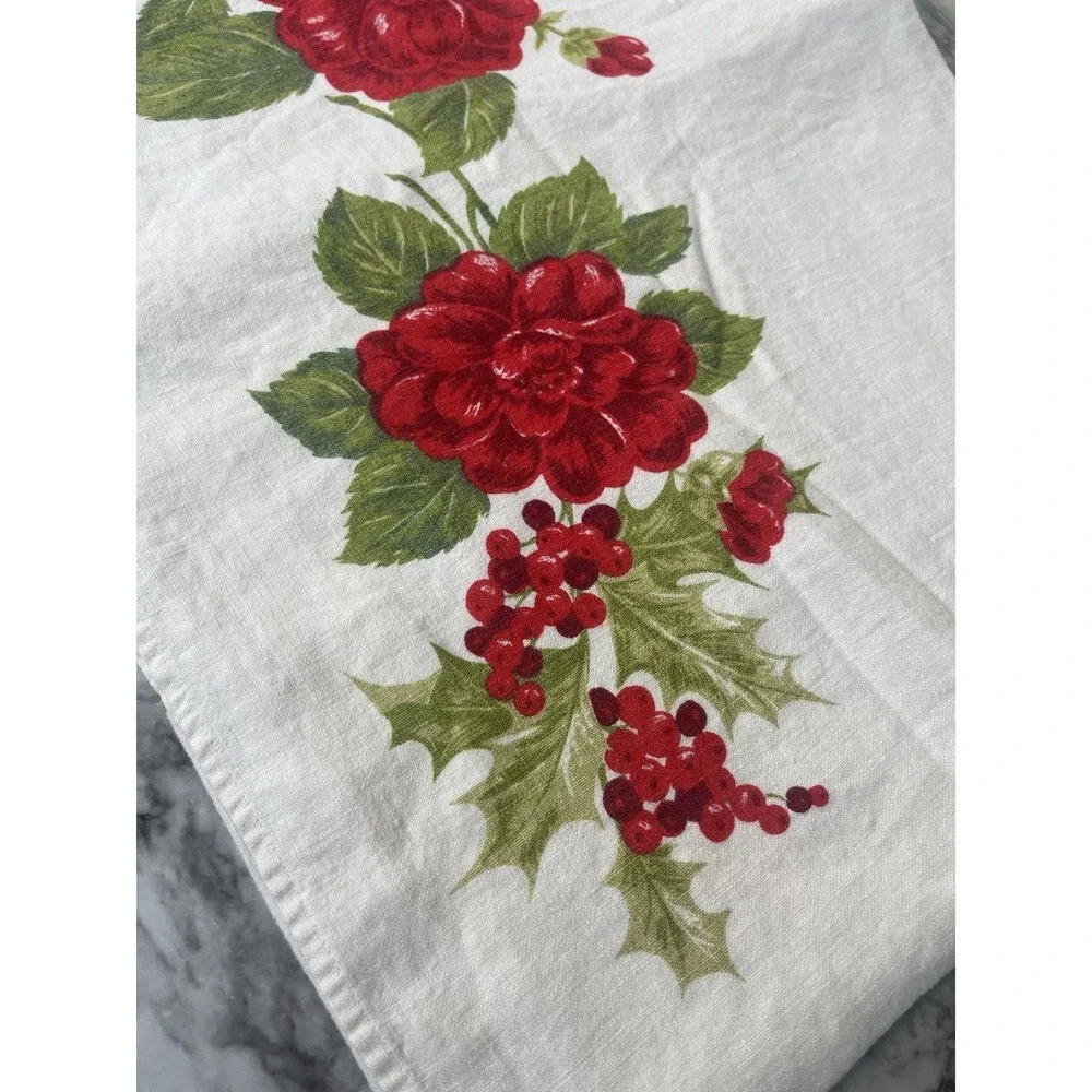 Vtg Holiday White Tablecloth Red Floral Green Holly Berries Pattern Rectangular